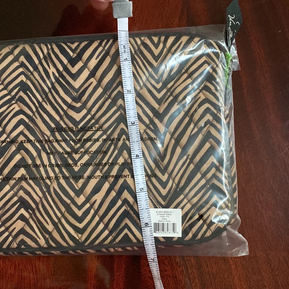 NEW Vera Bradley E-Reader Sleeve in “Zebra” Brown Animal Print padded retired!